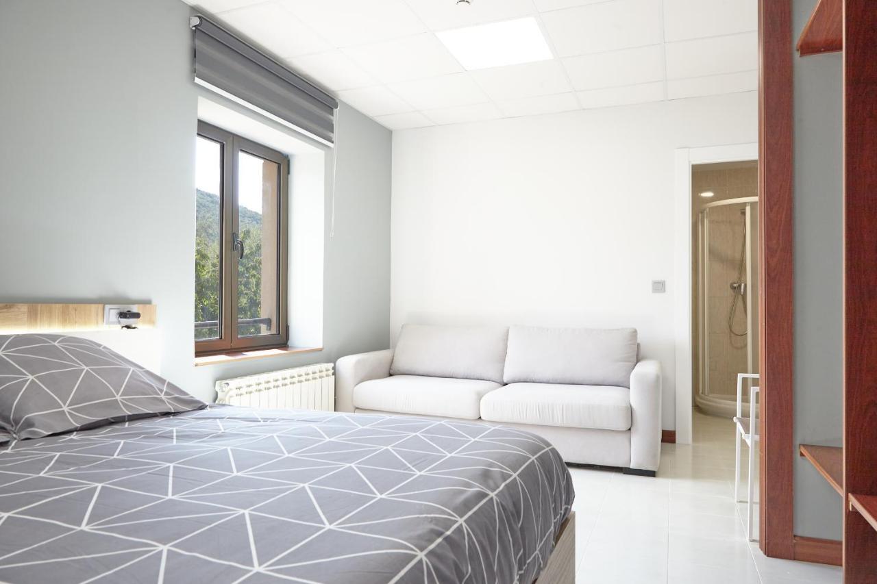 Hostal Fontanan La Pola de Gordon Esterno foto