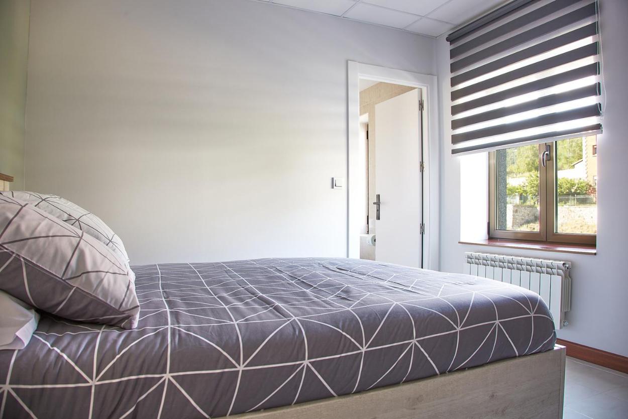 Hostal Fontanan La Pola de Gordon Esterno foto